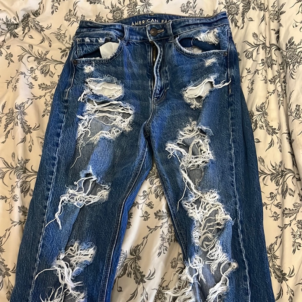 American Eagle Ripped Mom Jeans